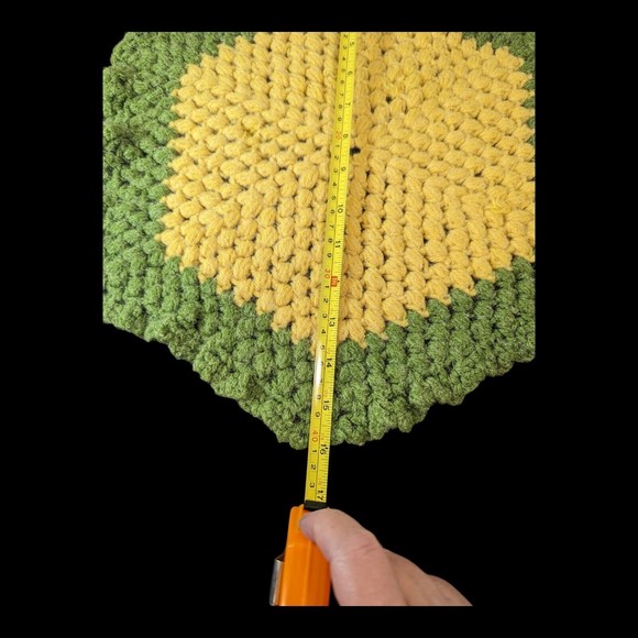 Vintage Crocheted Green And Yellow Hexagon Medium Thick Doily Placemat Handmade - Picture 4 of 5